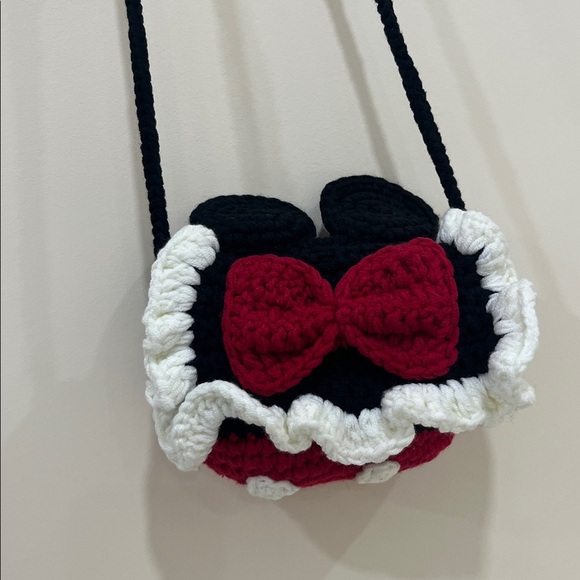 Red and White Crochet Crossbody Bag - Picture 7 of 8